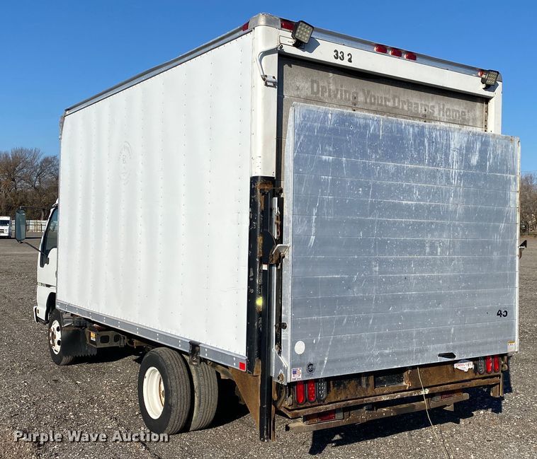 image for item JW9289 2006 Isuzu NPR  box truck