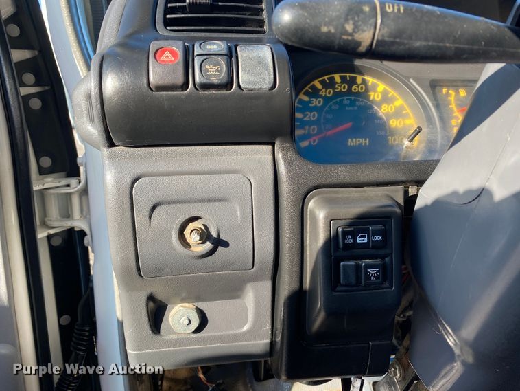 image for item JW9289 2006 Isuzu NPR  box truck