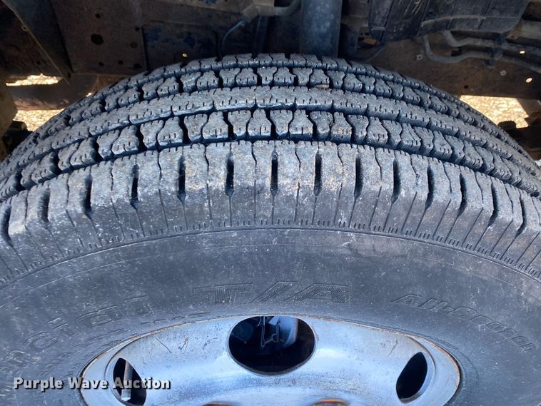 image for item JW9289 2006 Isuzu NPR  box truck