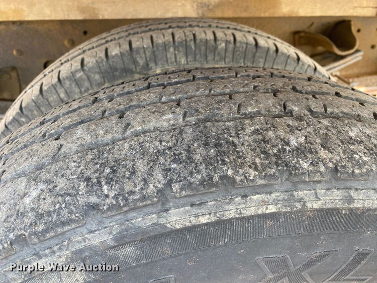 image for item JW9289 2006 Isuzu NPR  box truck