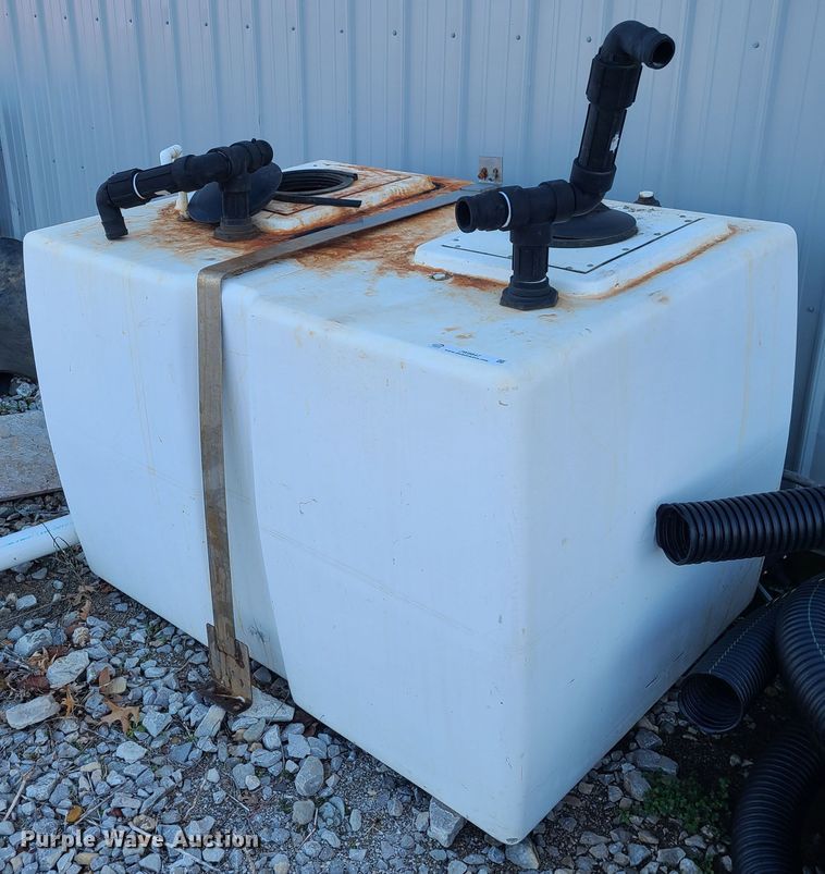 image for item JW9847 Fiberglass tank