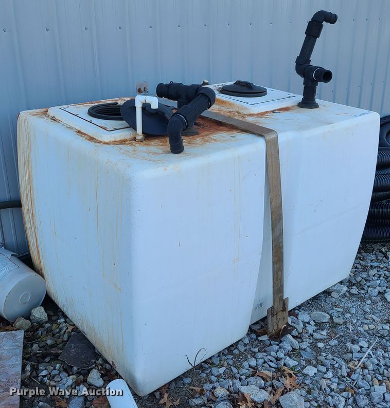 image for item JW9847 Fiberglass tank