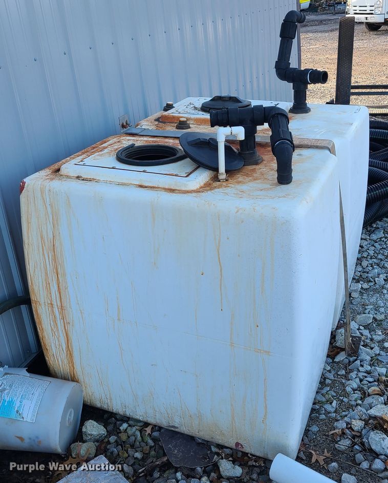 image for item JW9847 Fiberglass tank