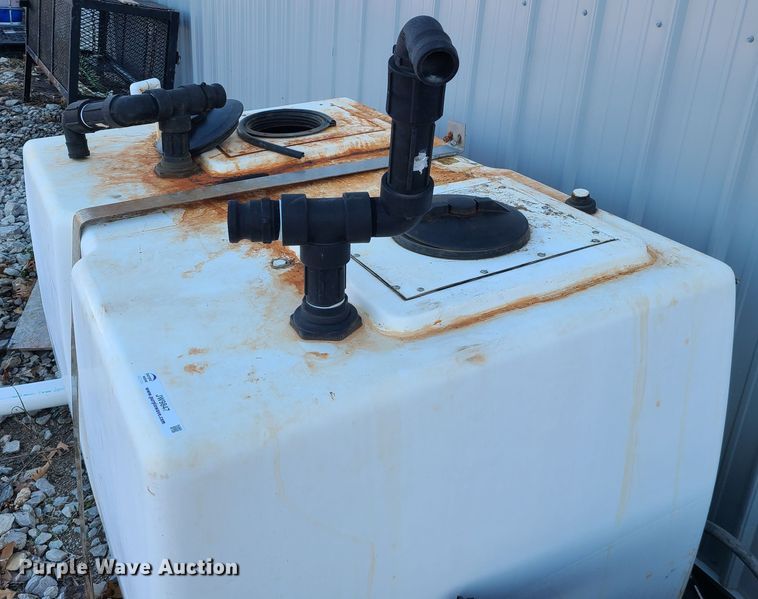 image for item JW9847 Fiberglass tank