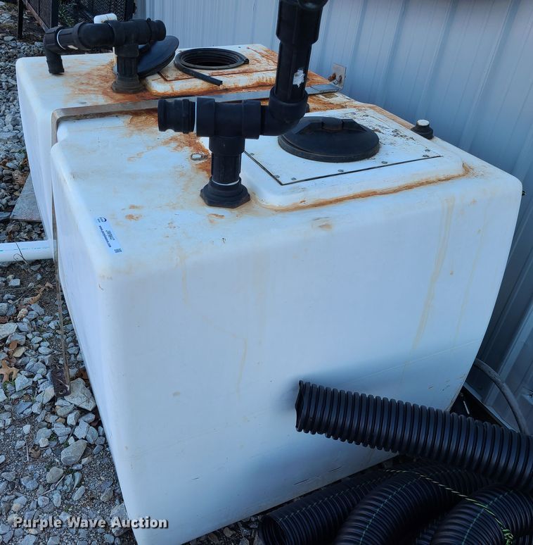 image for item JW9847 Fiberglass tank