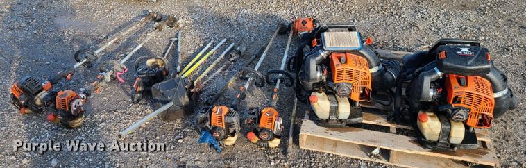 image for item JW9849 Lawn and garden equipment