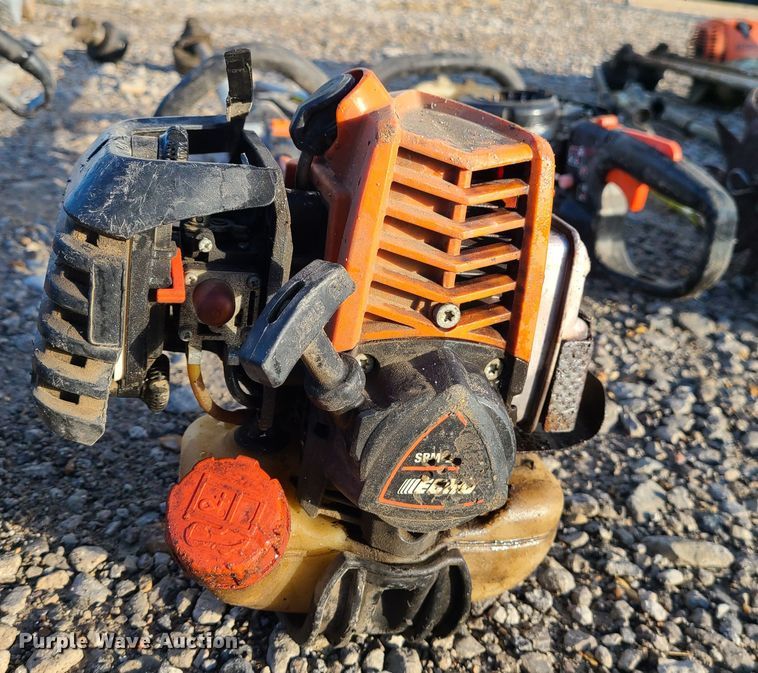 image for item JW9849 Lawn and garden equipment