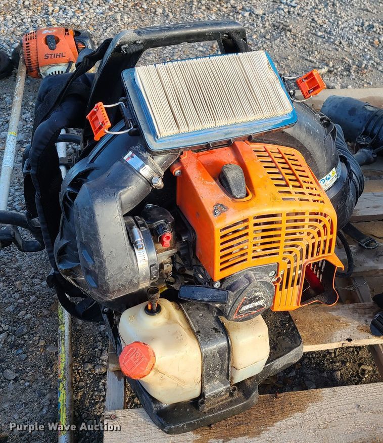 image for item JW9849 Lawn and garden equipment