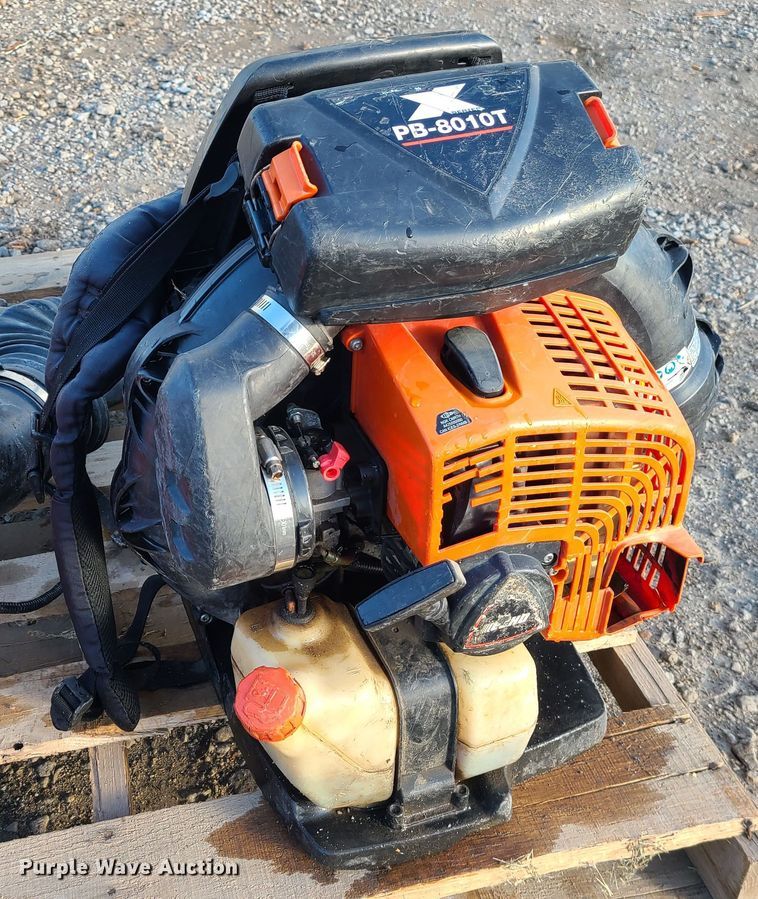 image for item JW9849 Lawn and garden equipment