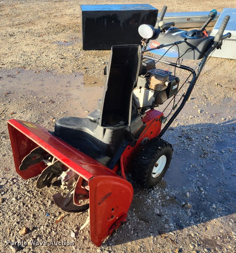 image for item JW9850 Toro Powermax 828OXE  snow blower