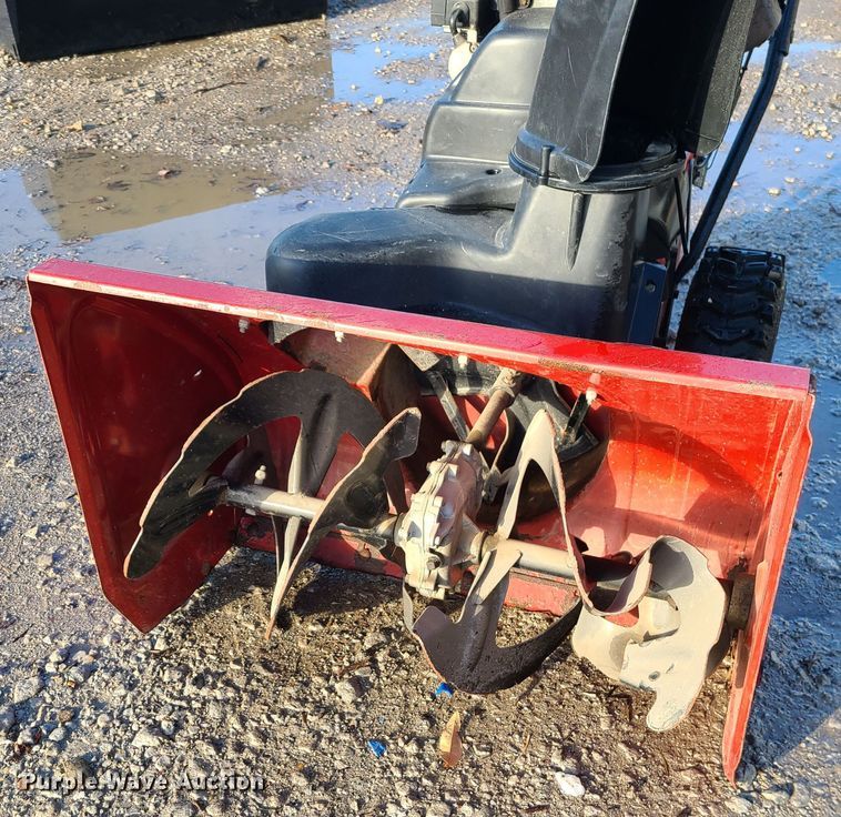 image for item JW9850 Toro Powermax 828OXE  snow blower