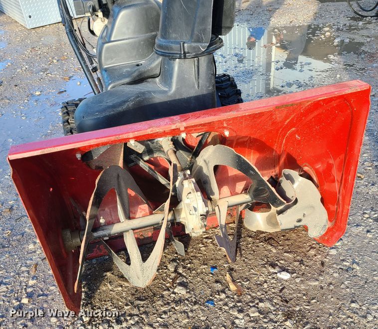 image for item JW9850 Toro Powermax 828OXE  snow blower