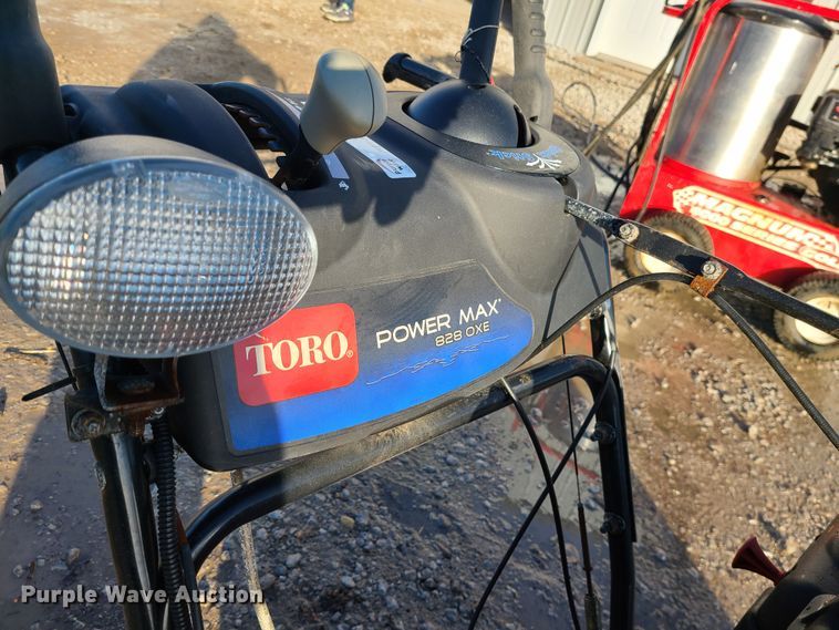 image for item JW9850 Toro Powermax 828OXE  snow blower