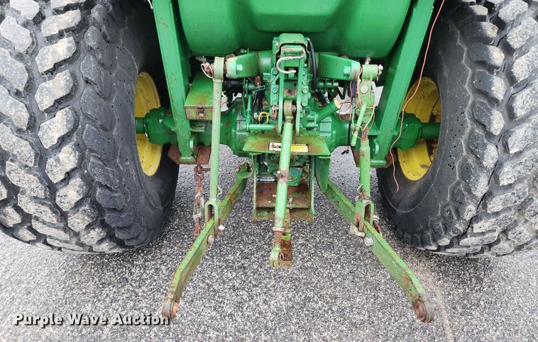 image for item KT9528 1996 John Deere 1070  tractor