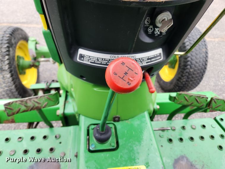 image for item KT9528 1996 John Deere 1070  tractor