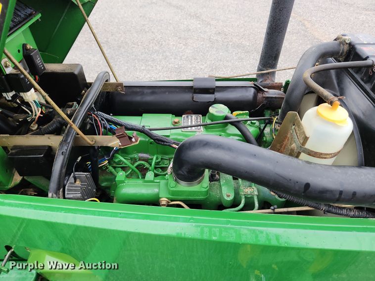 image for item KT9528 1996 John Deere 1070  tractor