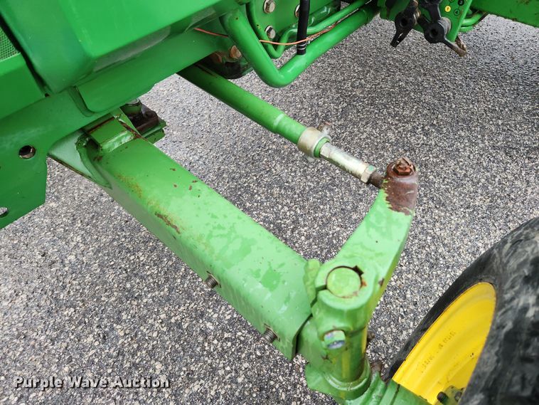 image for item KT9528 1996 John Deere 1070  tractor