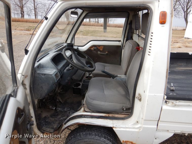 image for item KW9557 2004 Wuling PLNBi1  mini truck