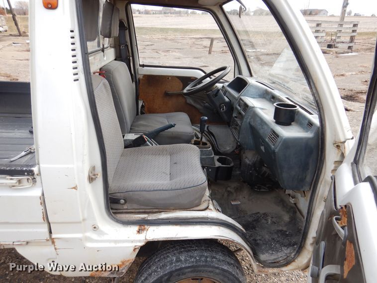 image for item KW9557 2004 Wuling PLNBi1  mini truck