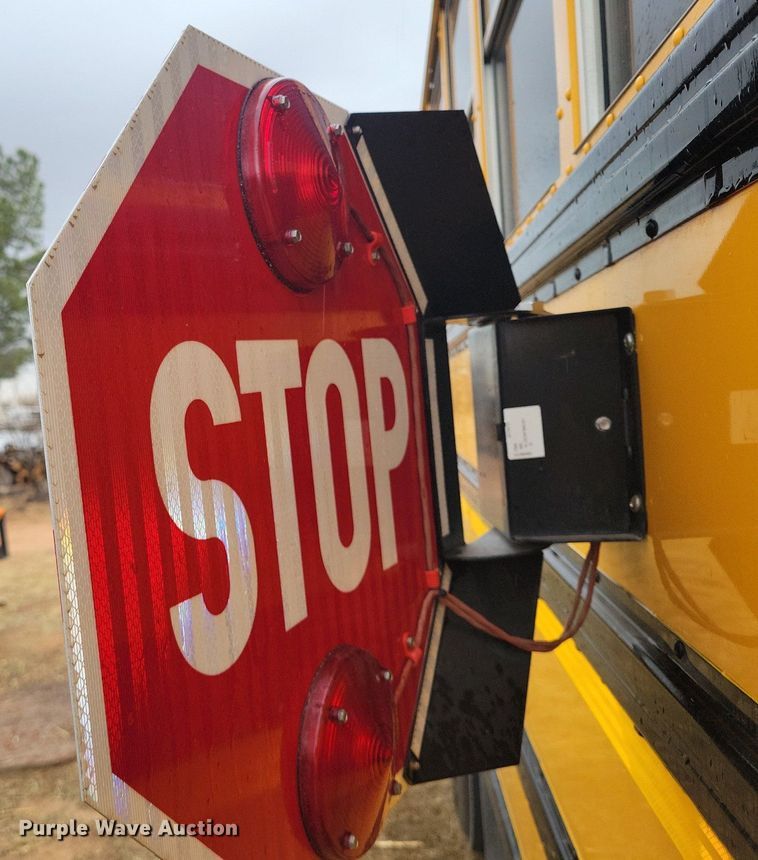 image for item LG9405 2014 IC PB105  school bus