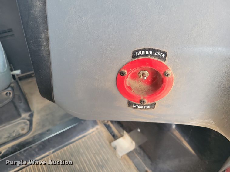 image for item LG9405 2014 IC PB105  school bus