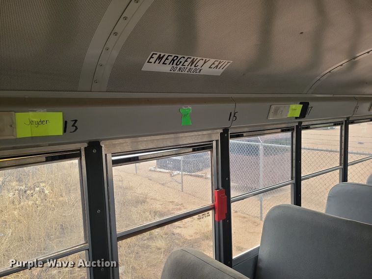 image for item LG9405 2014 IC PB105  school bus