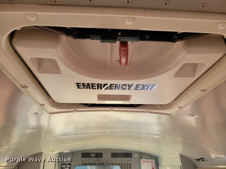 image for item LG9405 2014 IC PB105  school bus