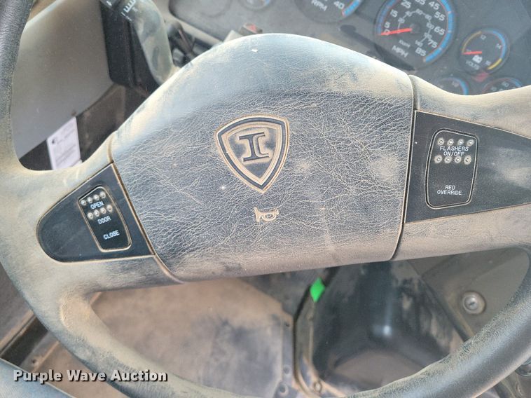 image for item LG9405 2014 IC PB105  school bus