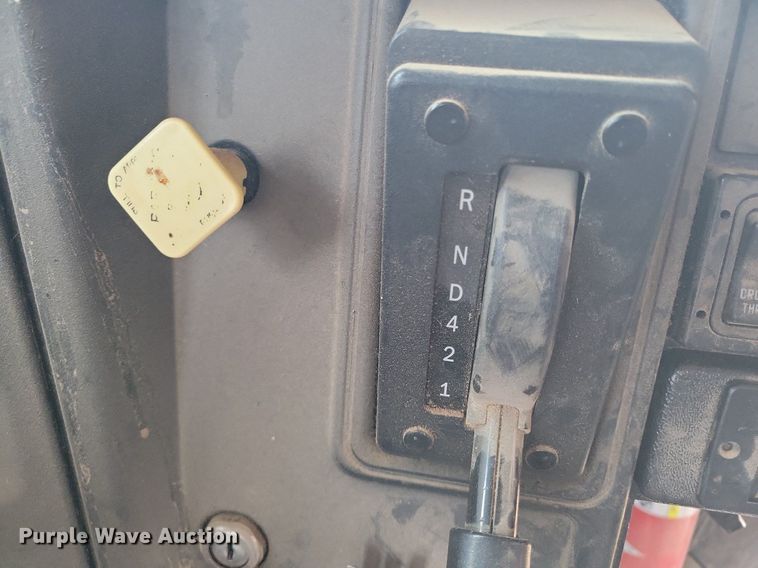 image for item LG9405 2014 IC PB105  school bus