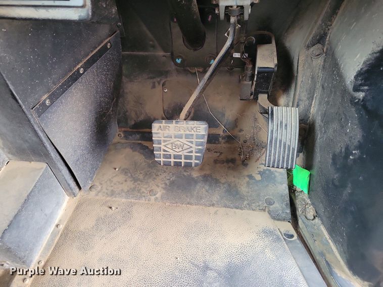 image for item LG9405 2014 IC PB105  school bus