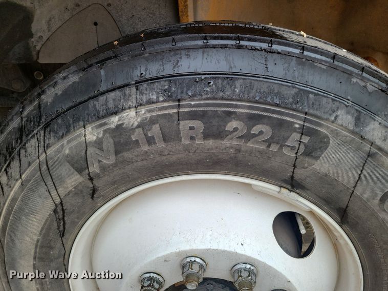 image for item LG9405 2014 IC PB105  school bus