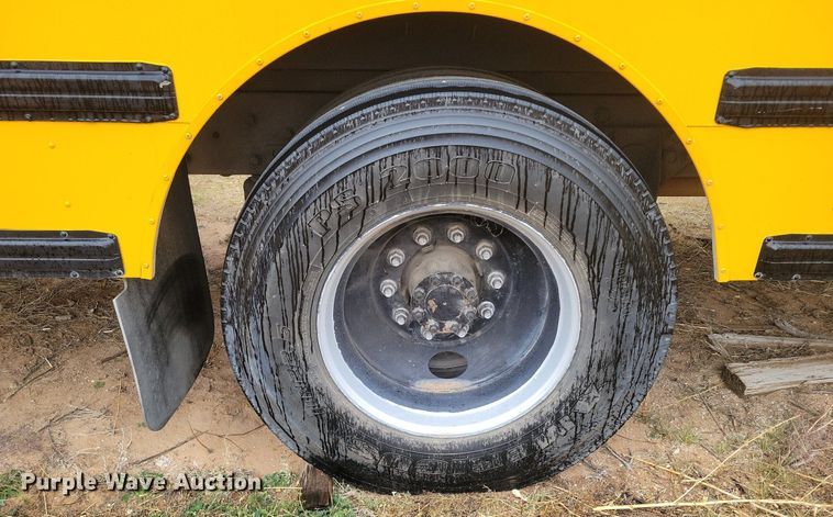 image for item LG9405 2014 IC PB105  school bus