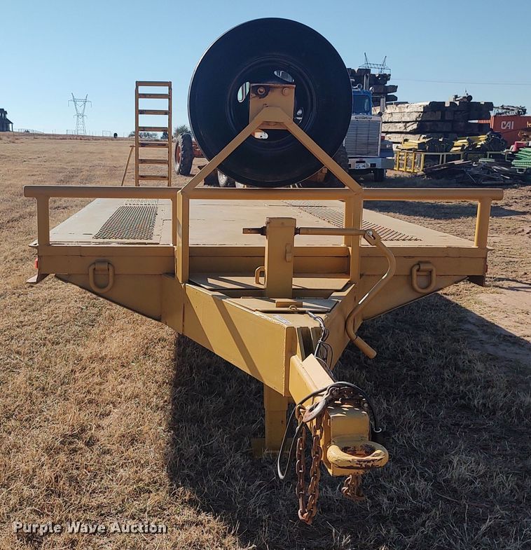 image for item LK9351 1977 Belshe  equipment trailer