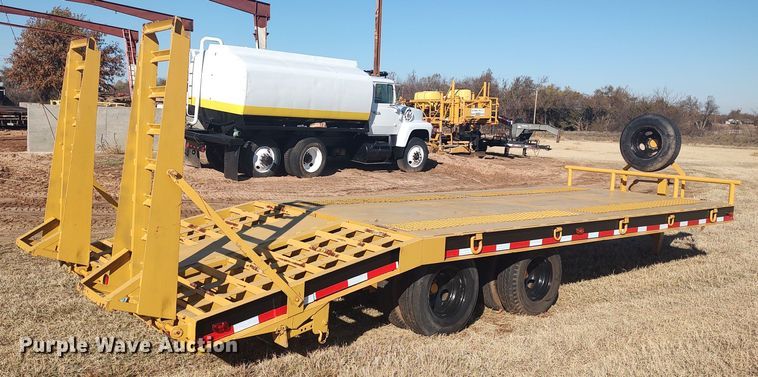 image for item LK9351 1977 Belshe  equipment trailer