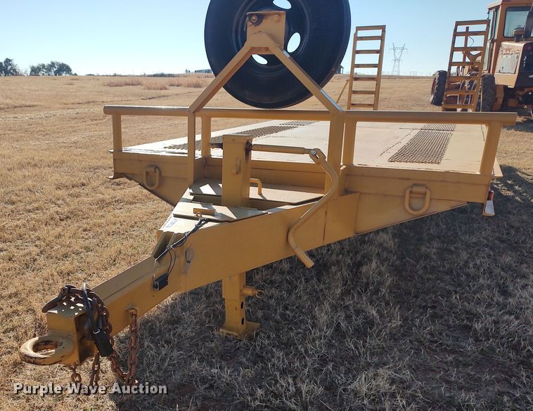 image for item LK9351 1977 Belshe  equipment trailer