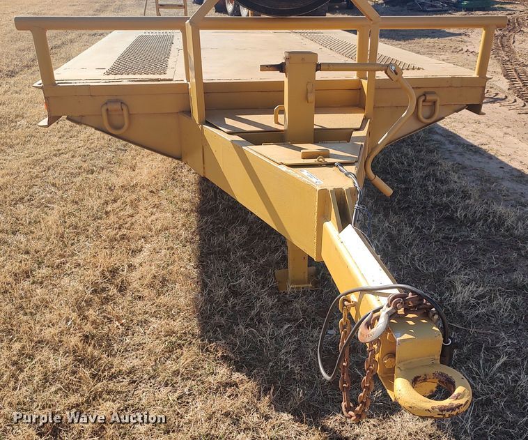 image for item LK9351 1977 Belshe  equipment trailer