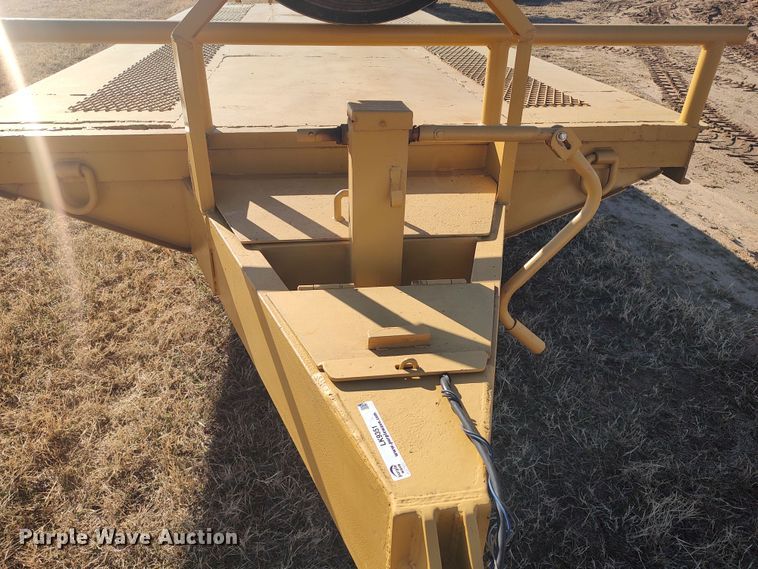 image for item LK9351 1977 Belshe  equipment trailer