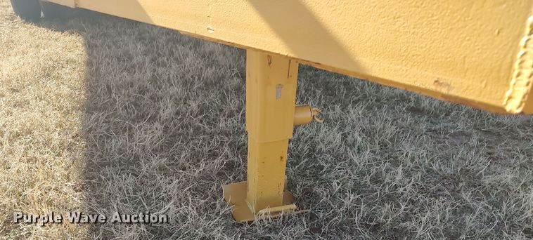 image for item LK9351 1977 Belshe  equipment trailer