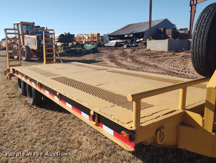 image for item LK9351 1977 Belshe  equipment trailer