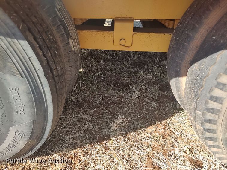 image for item LK9351 1977 Belshe  equipment trailer