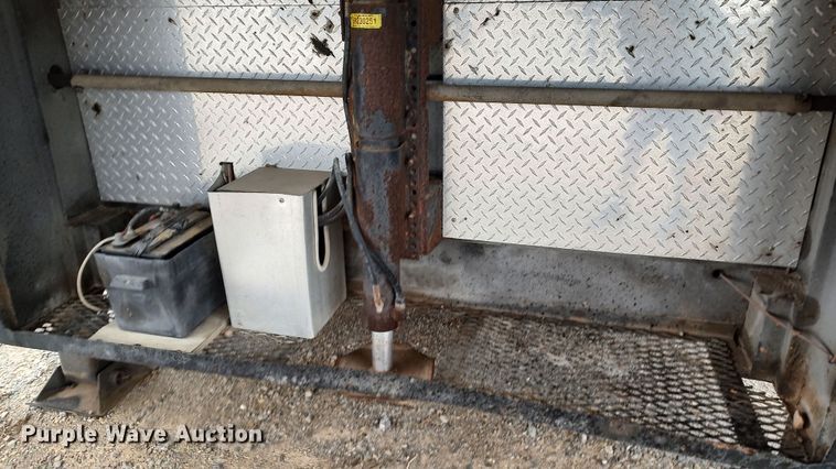 image for item LK9506 2002 US Cargo PCF8532TA6  enclosed cargo trailer