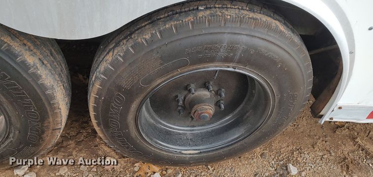 image for item LK9506 2002 US Cargo PCF8532TA6  enclosed cargo trailer