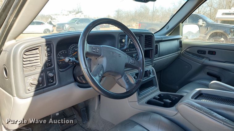 image for item LK9512 2005 GMC Yukon XL  SUV