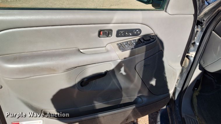 image for item LK9512 2005 GMC Yukon XL  SUV