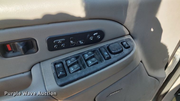 image for item LK9512 2005 GMC Yukon XL  SUV