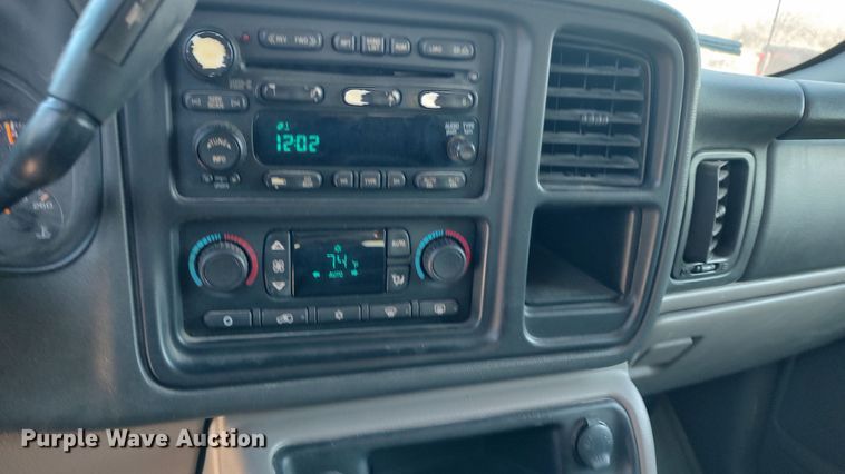 image for item LK9512 2005 GMC Yukon XL  SUV