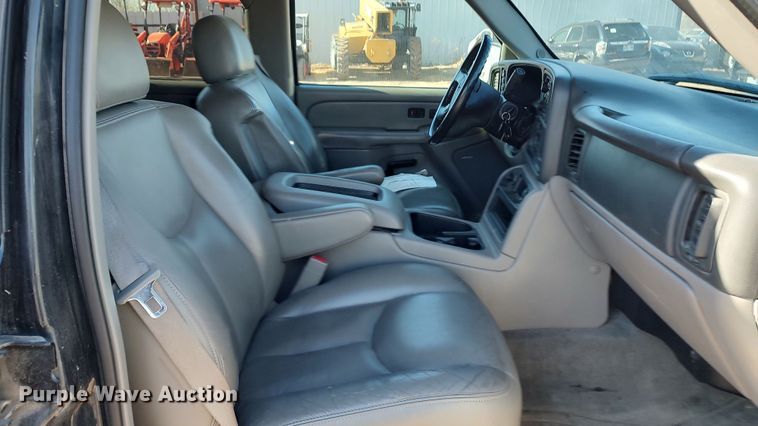 image for item LK9512 2005 GMC Yukon XL  SUV