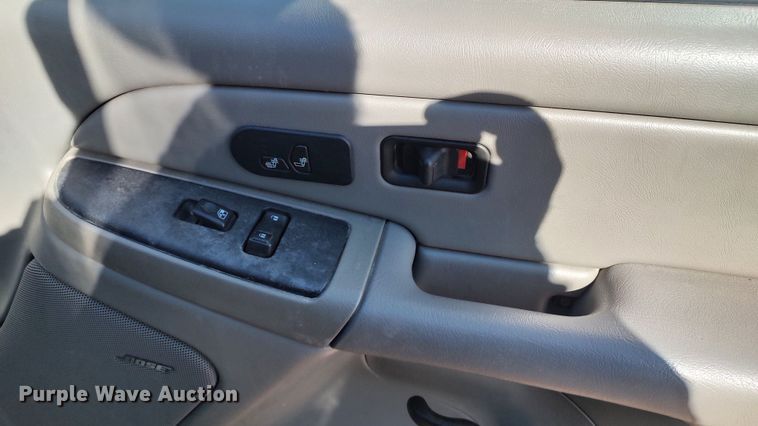 image for item LK9512 2005 GMC Yukon XL  SUV