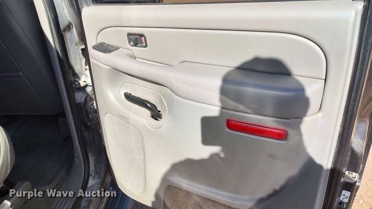 image for item LK9512 2005 GMC Yukon XL  SUV