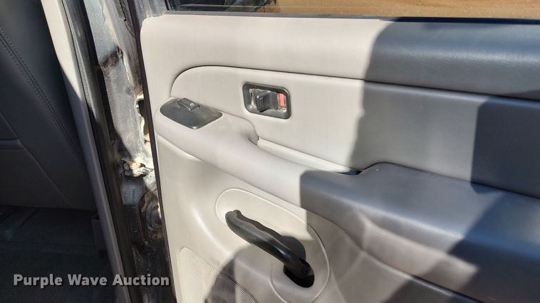 image for item LK9512 2005 GMC Yukon XL  SUV